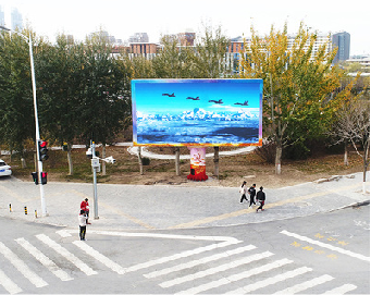 安化户外大屏广告投放要点。